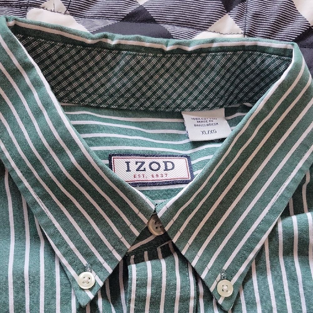 IZOD Green and White Casual Button Down Shirt, Long Sleeved